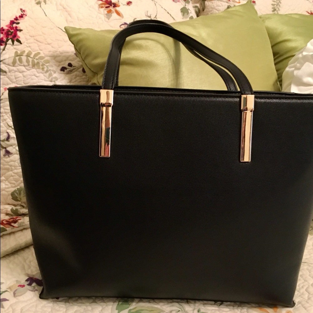 Shoulder Tote with detachable Crossbody Pouch - New